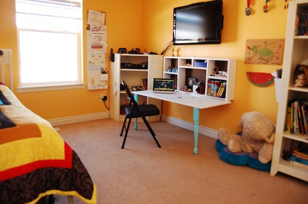 a diy folding desk in a kids bedroom