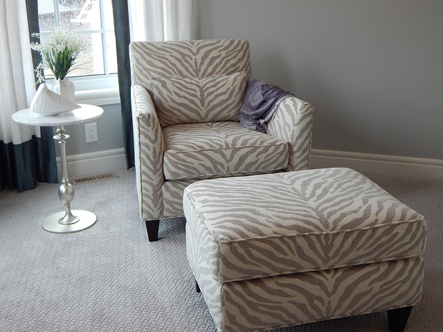 A storage ottoman with a complementary chair